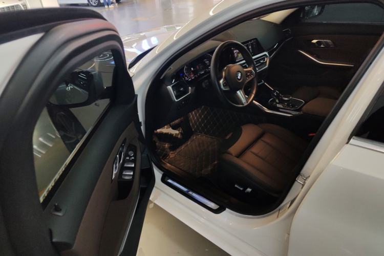Used BMW 3 Series 2021 Facelifted 320Li M Sport Package Driver Seat