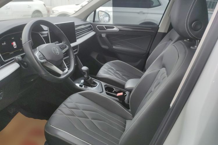 Used Volkswagen Tiguan L 2024 300TSI Automatic Two-Wheel Drive Smart Edition
