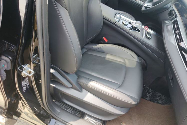 Used Chery Tiggo 8 PRO 2022 290T Two-Wheel Drive Sky Dome Edition 5 Seats Right Front Seat