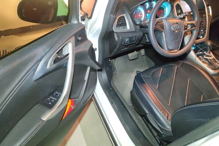 Used Buick GT 2014 XT 1.6L Automatic Fashion Edition
