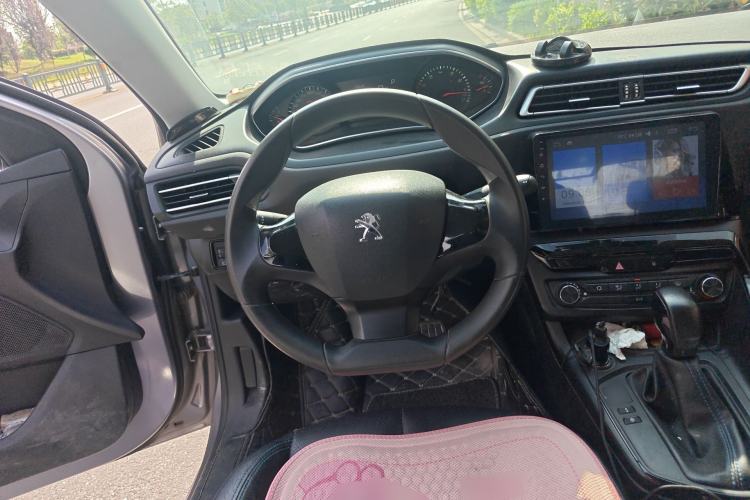 Used Peugeot 308 2016 1.6L Automatic Fashion Edition
