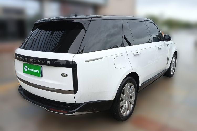 Used Land Rover Range 2023 3.0 L6 400 PS Prestige Seven-Seater Extended Version
