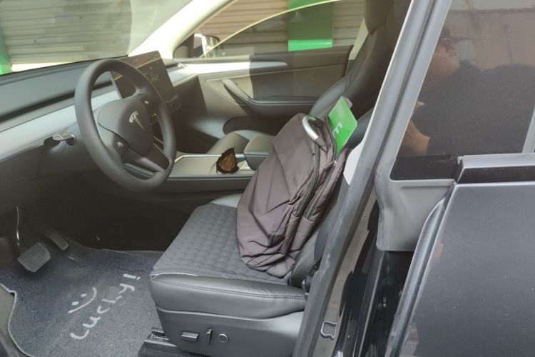 Used Tesla Model Y 2024 Rear-Wheel-Drive Version