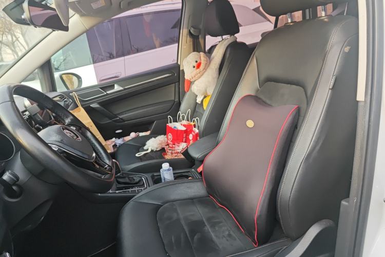 Used Volkswagen Golf Sportsvan 2018 230TSI Automatic Luxury Model Left Front Seat