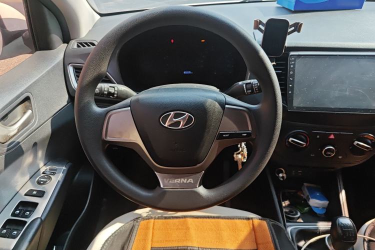 Used Hyundai Verna (new generation) 2016 1.4L Manual Cool Edition GLS
