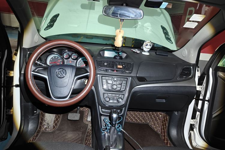 Used Buick Encore 2014 1.4T Automatic Two-Wheel Drive Urban Elite Model Center Console