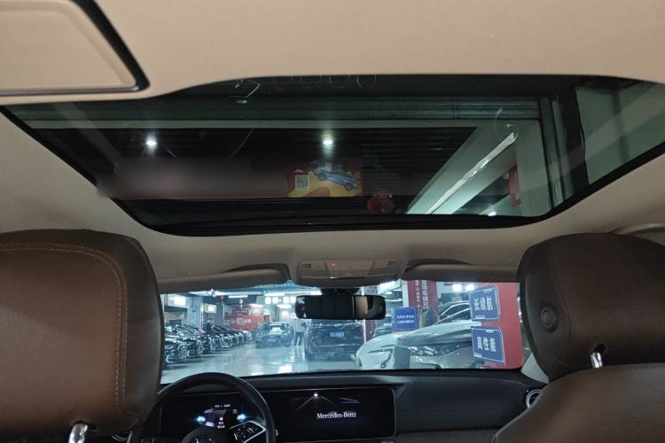 Used Mercedes-Benz E-Class New Energy 2022 Restyled E 350 e L Plug-in Hybrid Sedan Headliner