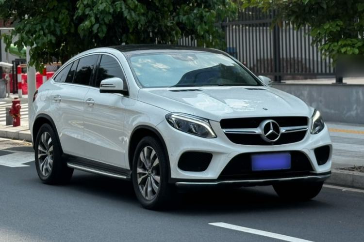 Used Mercedes-Benz GLE Coupe 2018 GLE 400 4MATIC Coupe SUV Exterior 6