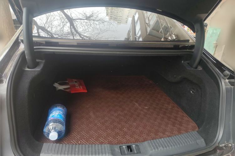 Used Hongqi H9 2020 2.0T Smart Connect Flagship Edition Trunk