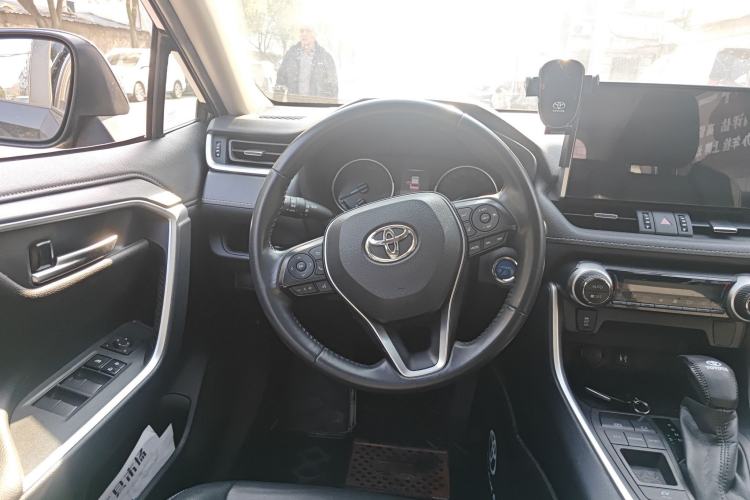 Used Toyota Wildlander 2021 Dual-Engine 2.5L E-CVT Two-Wheel Drive Luxury Edition
