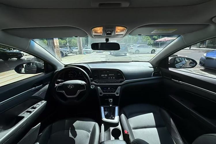 Used Hyundai Elantra (6th Generation / Lingdong) 2016 1.6L Automatic ZhiXuan – Elite Version Interior 1