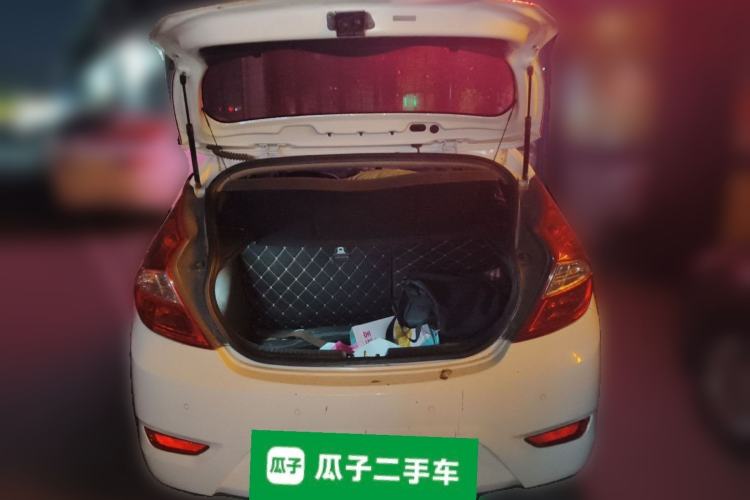 Used Hyundai Verna Ray 2014 1.4L Automatic GLX
