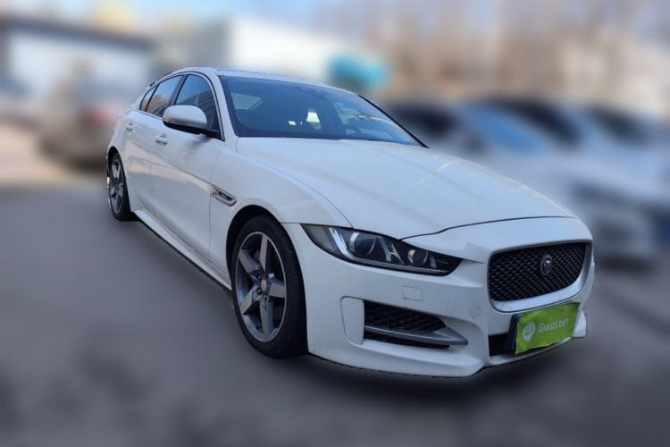 Used Jaguar XE 2015 2.0T 200 PS R-Sport Front Right 45 Deg