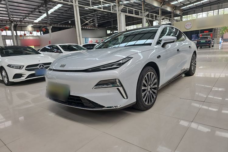 Used Geely Galaxy 8 2025 130km EM-i Flagship Edition Front Left 45 Deg