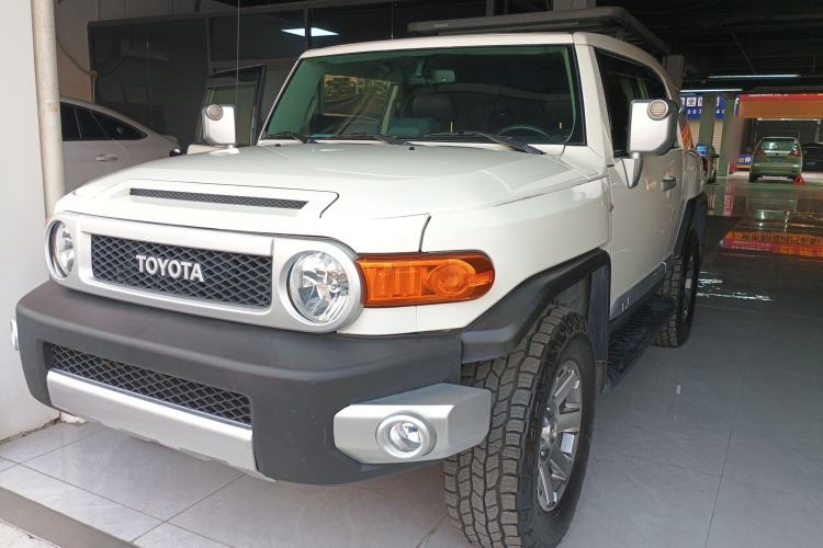Used Toyota FJ Cruiser 2017 4.0 Automatic Parallel Import Version