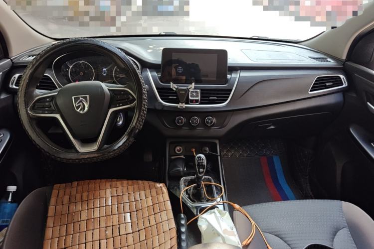 Used Baojun 730 2019 1.5L Manual Fashion Model 7-seater China VI
