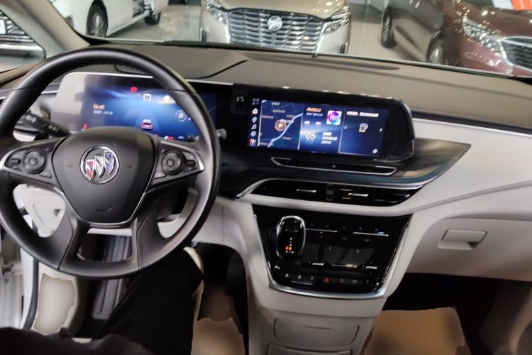 Used Buick GL8 2023 ES Lu Zun Deluxe and Yue Edition
