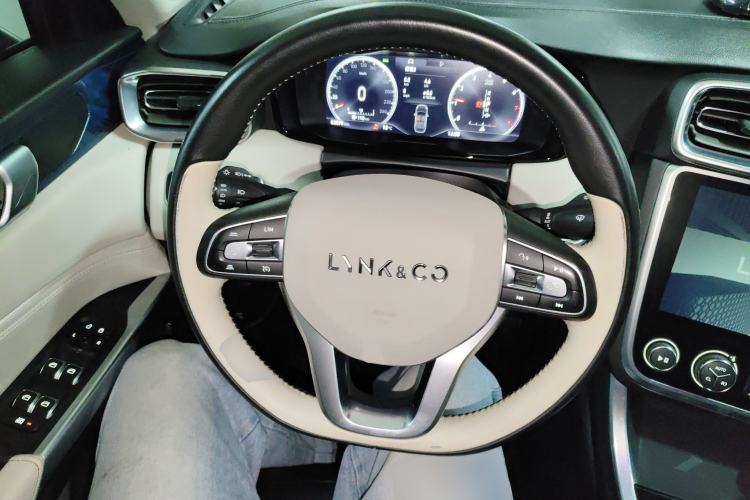 Used Lynk & Co 01 2017 2.0T Two-Wheel Drive Zhaopu Version
