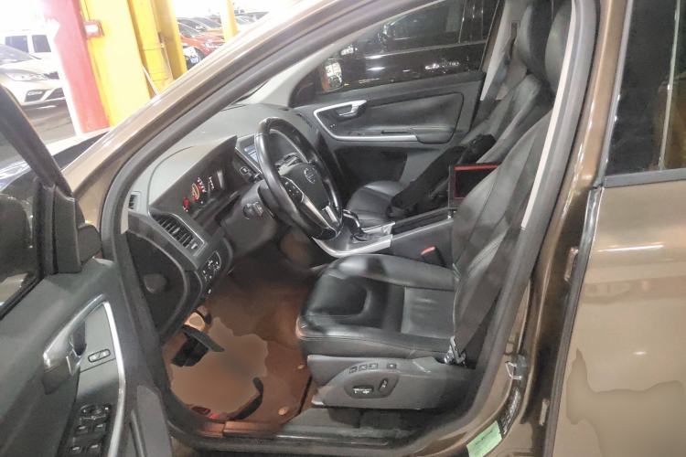 Used Volvo XC60 2015 T5 Zhiyi Edition
