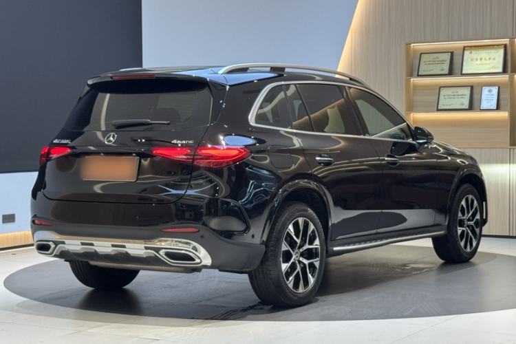 Used Mercedes-Benz GLC 2023 GLC 260 L 4MATIC Luxury 7-Seater Exterior 4