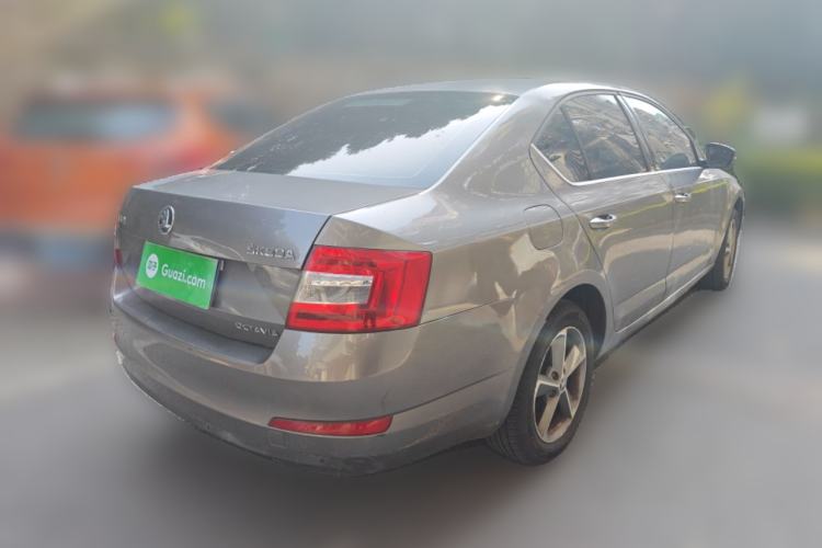 Used Skoda Octavia 2016 1.6L Automatic Chuanxing Edition Rear Right 45 Deg