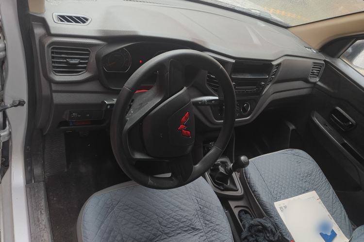 Used Wuling Hongguang V 2021 1.5L Jingqu Edition Enclosed-Window Vehicle LAR
