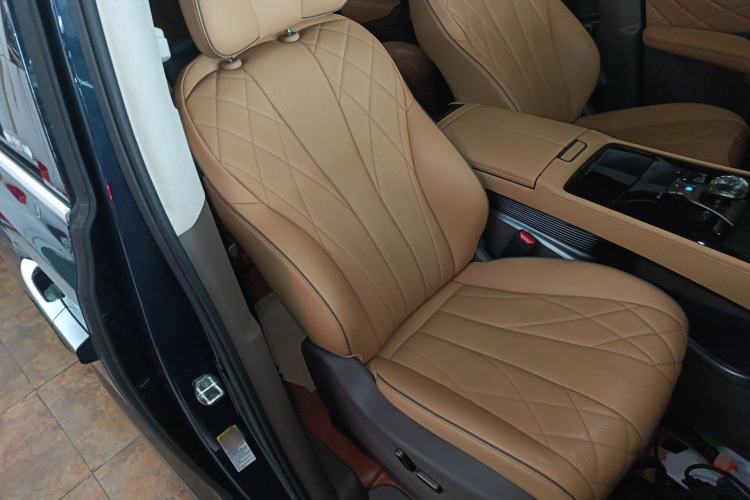 Used Denza D9 2022 DM-i 970 Four-Wheel Drive Flagship Model