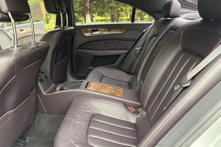 Used Mercedes-Benz CLS 2012 CLS 300 CGI Interior 4