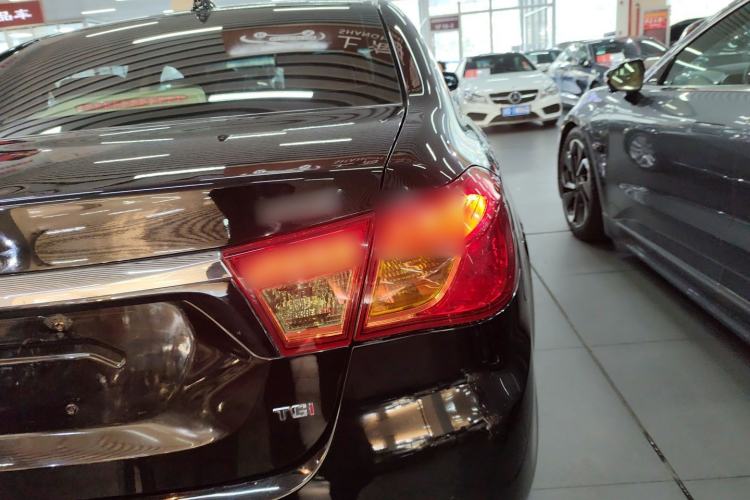 Used Roewe 950 2015 2.0T Luxury Executive Edition