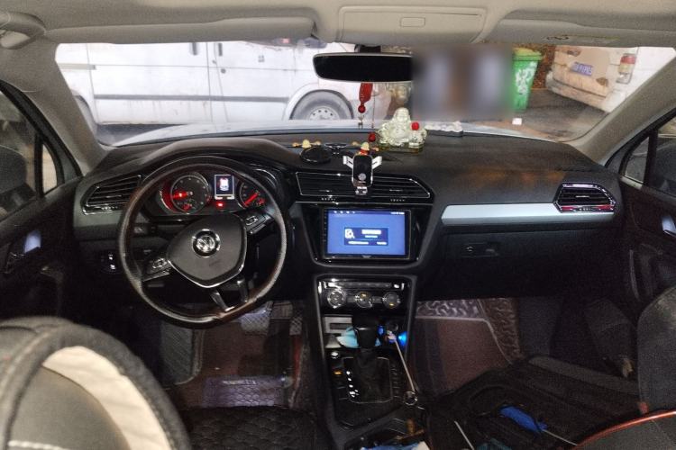 Used Volkswagen Tiguan L 2019 330TSI Automatic Two-Wheel Drive Smart Luxury Version China VI Standard
