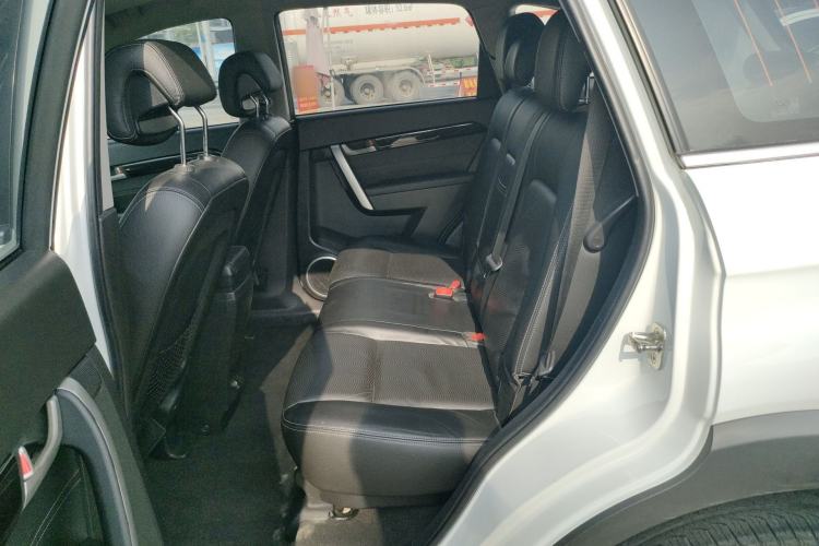 Used Chevrolet Captiva 2014 2.4L 4x4 Flagship Edition 7 Seats Left Rear Seat