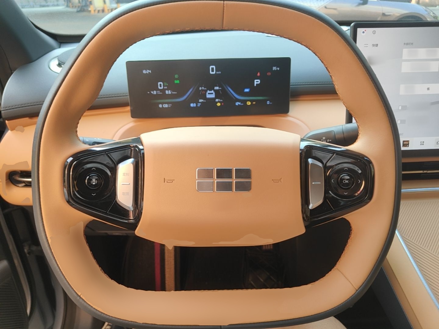 Geely Galaxy Xingjian 7 EM-i 2025 55 km Launch Edition — снимка 13