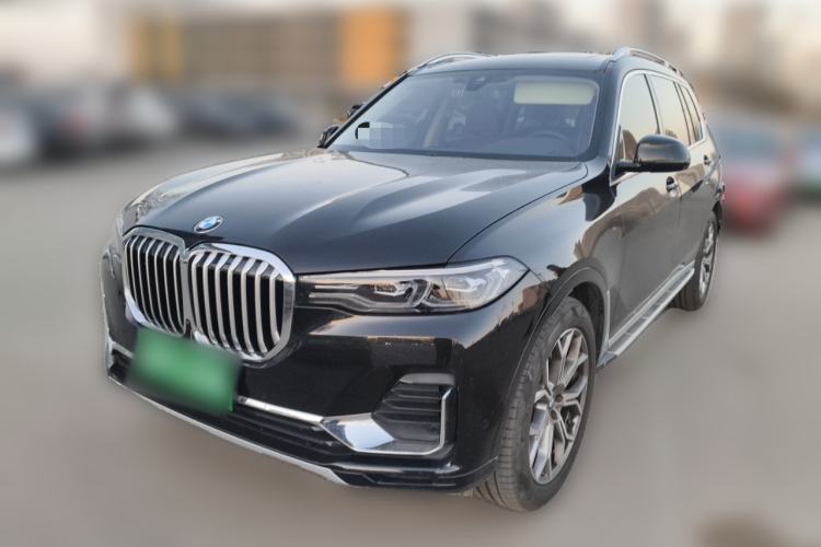 Used BMW X7 2022 xDrive40i Luxury Package with Leading Features