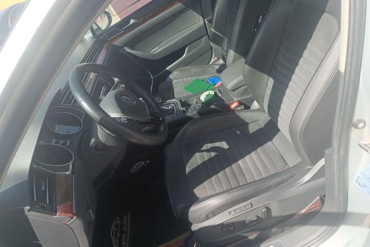 Used Volkswagen Magotan 2017 330TSI DSG Luxury Model
