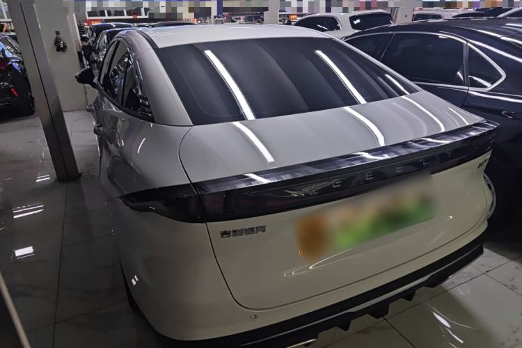 Used Geely Galaxy L6 2025 EM-i 60km Launch Edition Rear Left 45 Deg