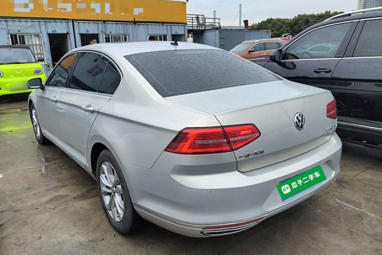 Used Volkswagen Magotan 2019 330TSI DSG Luxury Version China VI Standard
