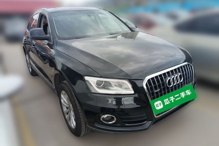Used Audi Q5 2013 40 TFSI Technology Edition Front Right 45 Deg