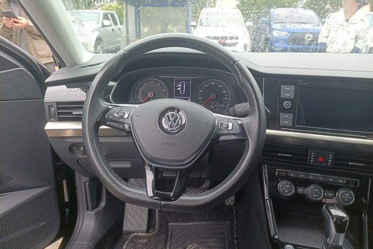 Used Volkswagen Passat 2019 330TSI Elite Edition China V Standard Steering Wheel