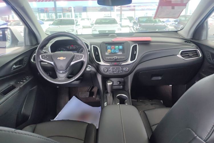Used Chevrolet Equinox 2019 535T Automatic Chijie Edition China VI Center Console