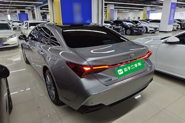 Used Toyota Avalon 2024 Dual-Motor 2.0L Luxury Edition
