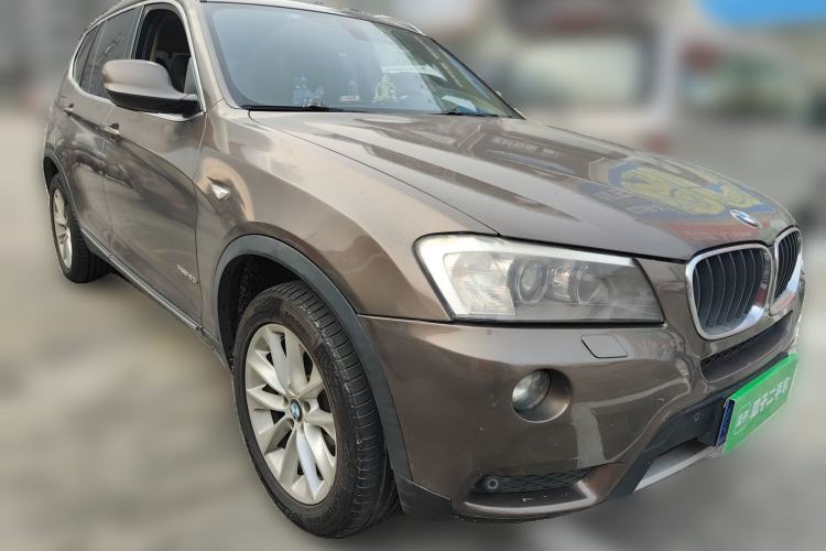 Used BMW X3 2013 Facelifted xDrive20i Luxury Edition Front Right 45 Deg