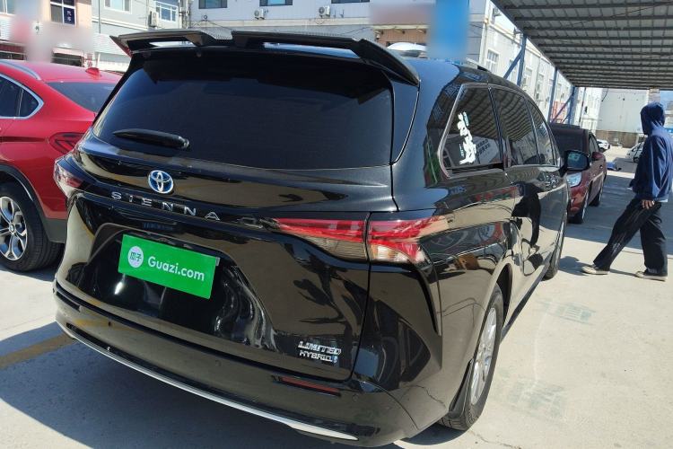 Used Toyota SIENNA 2021 2.5L Hybrid Premium Edition
