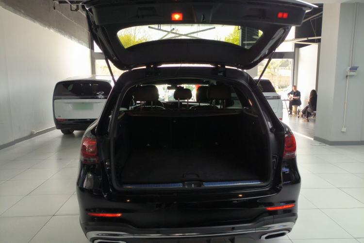 Used Mercedes-Benz GLC 2022 Refreshed GLC 300 L 4MATIC Dynamic Edition Prestige Version Trunk