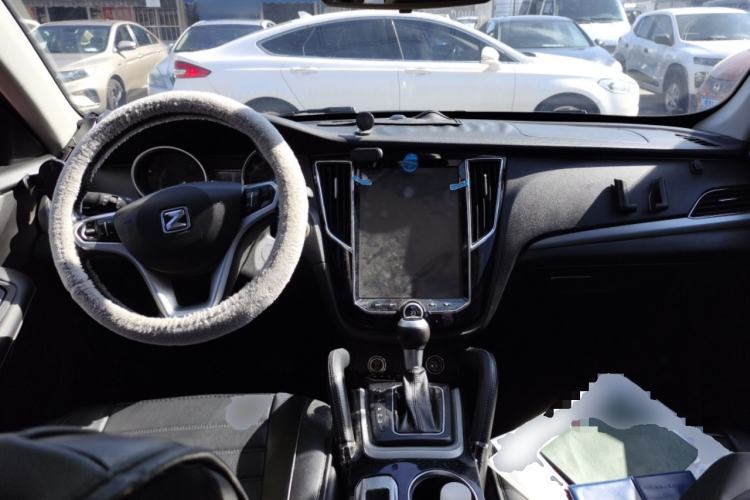 Used Zotye SR7 2016 1.5T CVT Cube Heart Edition China IV Standard
