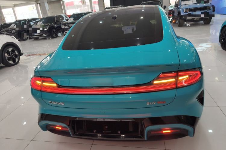 Used Xiaomi Auto SU7 2024 Four-Wheel Drive Ultra-Long Range Advanced Intelligent Driving Max Edition