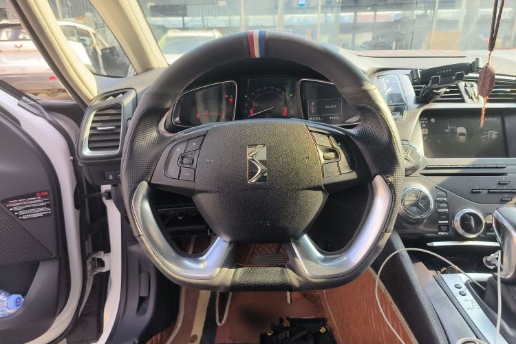 Used DS 5 2014 1.6T Luxury Edition THP160