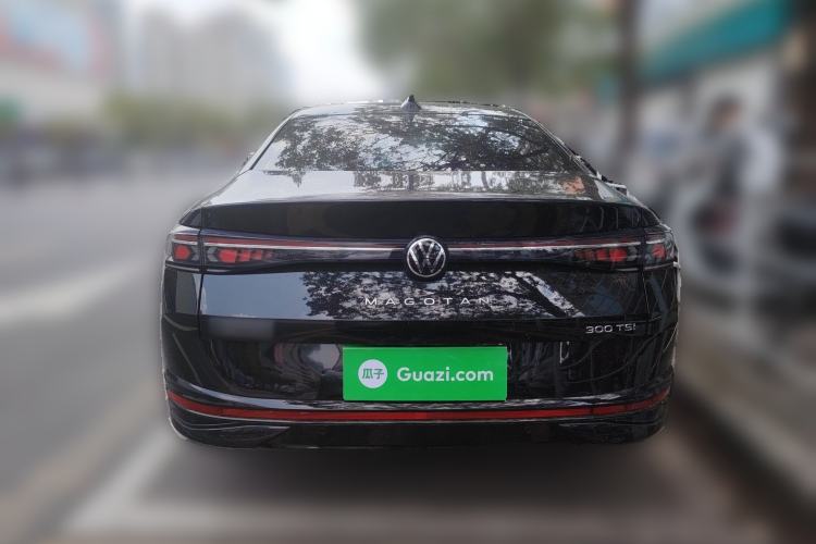 Used Volkswagen Magotan 2024 300TSI DSG Prestige Edition—A Real Eye-Catcher
