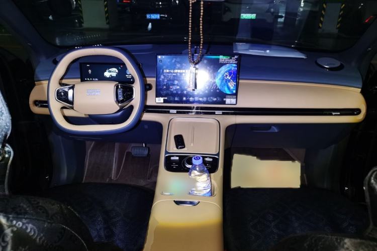 Used Geely Galaxy Xingjian 7 EM-i 2025 120km Flagship Edition Interior 2