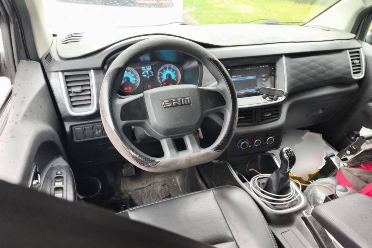 Used Jinbei Gold Hiace M Classic 2024 1.5L Travel Lion Passenger Van 6 Seats Steering Wheel