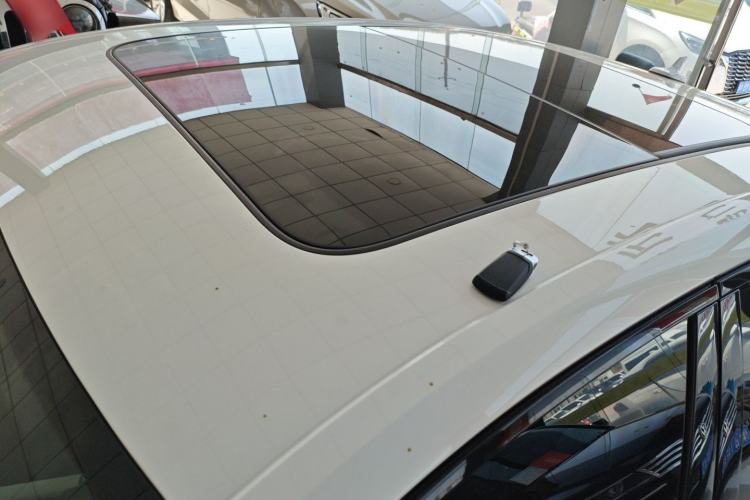 Used Audi A4L 2022 40 TFSI Luxury Dynamic Model Roof